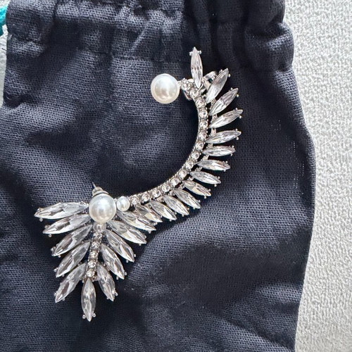 Cuff with crystals and pearls new, silver