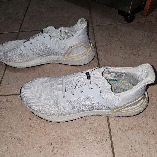 Adidas Ultra Boost like new, size 45.5 -  38,00 - Vendora.cy
