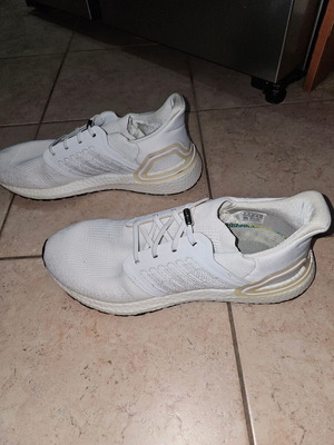 Adidas Ultra Boost size 45.5 like new