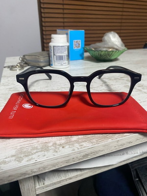 Blue light blocking glasses like new, non-prescription, black