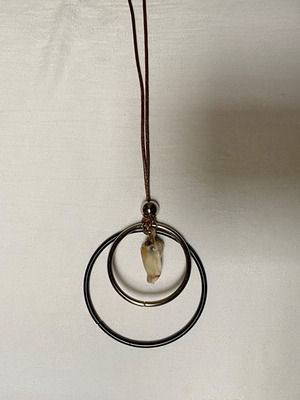 Necklace with shell new