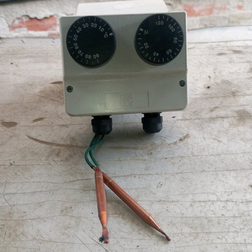 Double immersion thermostat new with gift 1/2" valve