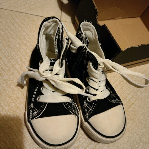 Children's canvas boot shoes size 22 like new, black