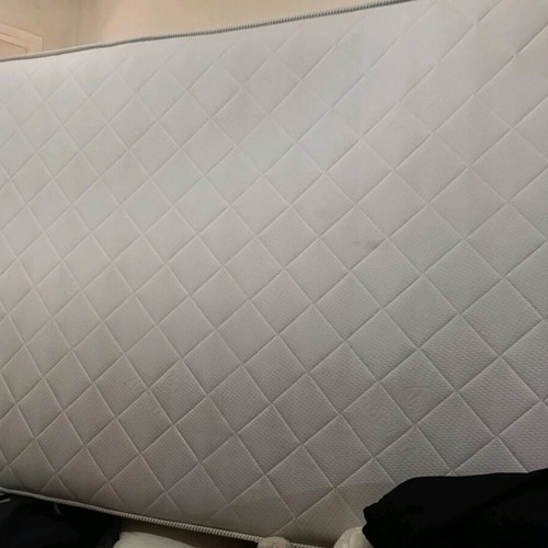 Mattress and metal bed used