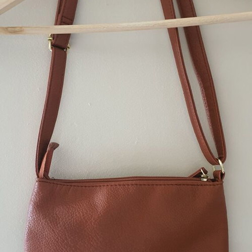 Avon brown shoulder bag like new