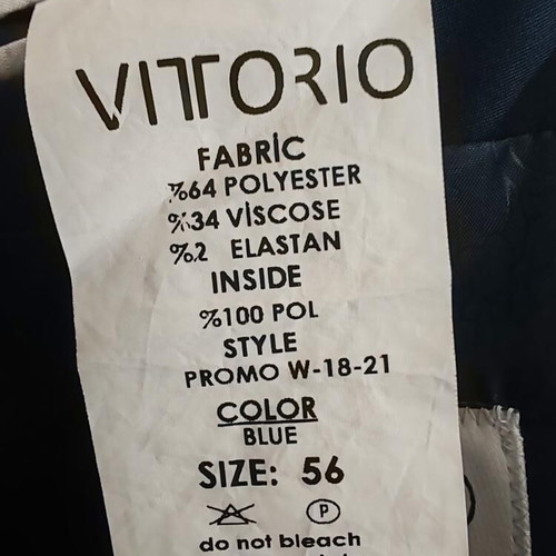 Vittorio men's suit like new size 56 with vest, shirt and tie