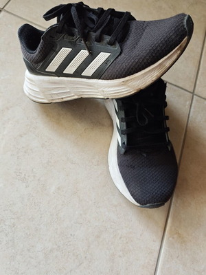 Adidas αθλητικά παπούτσια νούμερο 38 μεταχειρισμένα, μαύρα