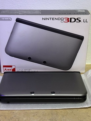 Nintendo 3DS XL Silver x Black console with games