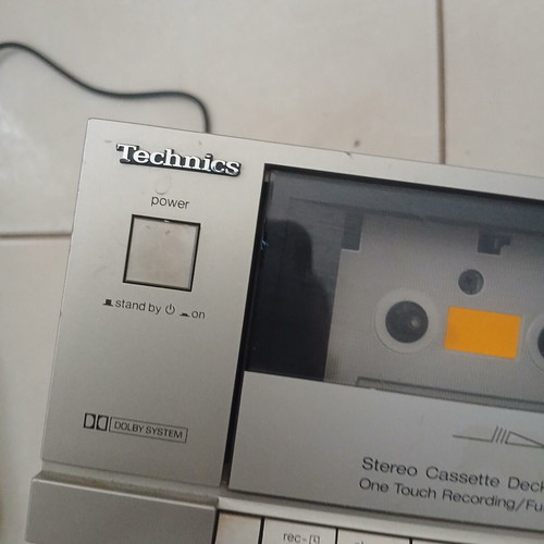 Technics PS 105 cassette player
