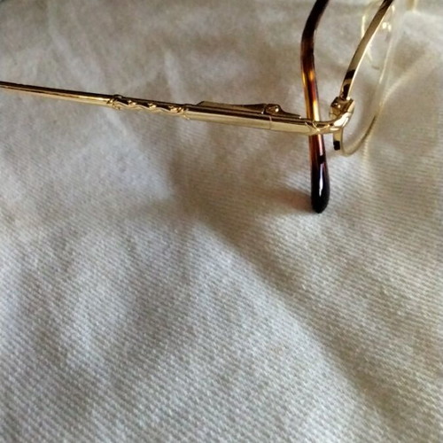 Vintage Italian Oval Metal Eyeglasses like new, gold color