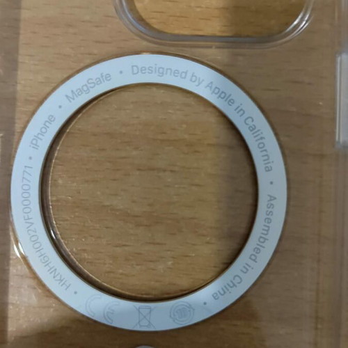 Apple Original MagSafe Transparent Phone Case for iPhone 15 Pro like new