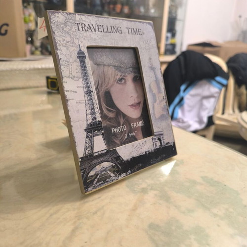 Travelling Time photo frame like new with travel theme