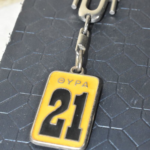 Vintage Thira 21 AEK keychain used, metal