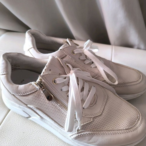 Marco Tozzi sneakers beige used, size 39, athletic