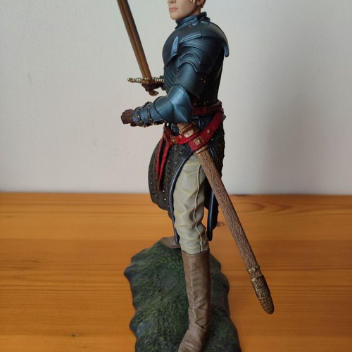 Game of Thrones Brienne of Tarth collectible figure 2015 new