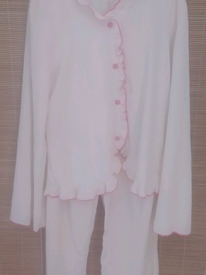 Pajama set with ruffles like new, ecru and pink, size M