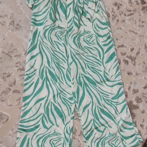 Zara pants with elastic waist like new, beige and green, size M