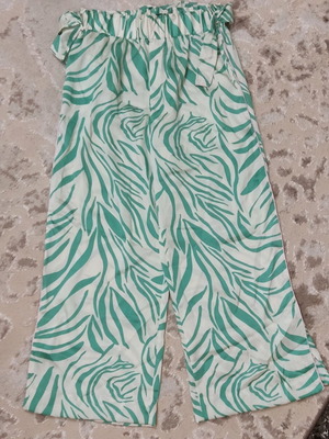 Zara pants with elastic waist like new, beige and green, size M