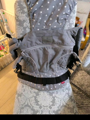Manduca bellybutton baby carrier like new