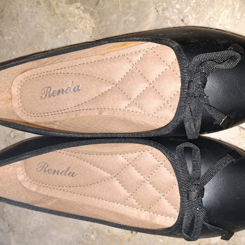 Ballerinas size 37 black like new, very light