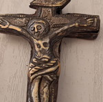 Cross pendant with octagonal chain, Artekko