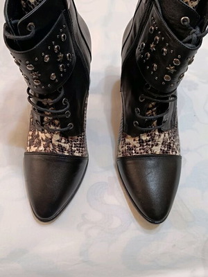 Migato ankle boots like new, leather, 8 cm heel, size 39