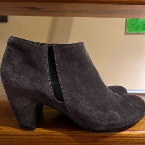 Hogl women's heeled shoes gray like new, genuine leather