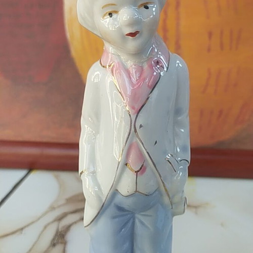 Porcelain decorative figure