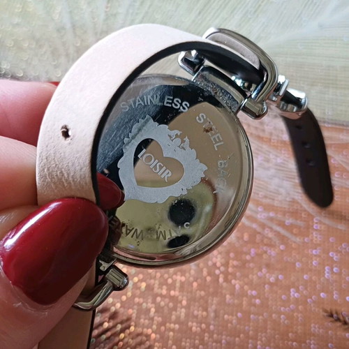 Loisir women's watch like new with black leather strap and rose gold details