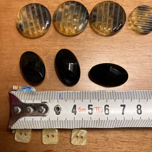 18 vintage buttons from 80s and 90s