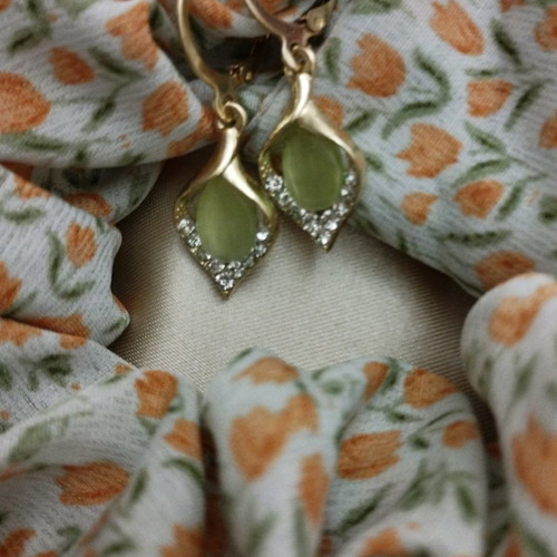Fo Bijou Earrings with Green Stone new