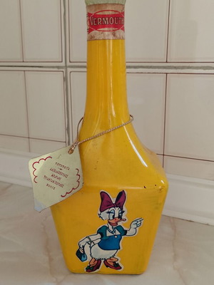 Vintage μπουκάλι Βερμούτ με ετικέτα Daisy Duck σαν καινούργιο
