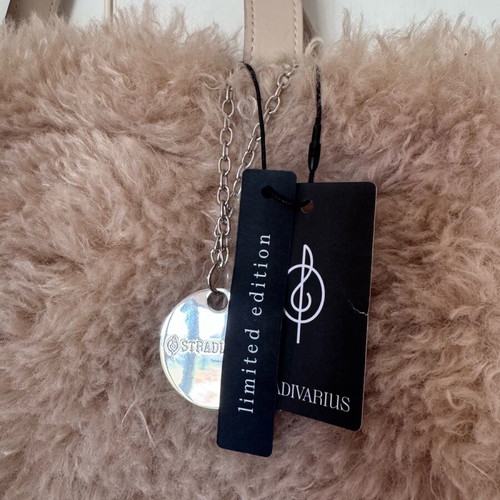 Stradivarius teddy fluffy beige shoulder bag new with tag
