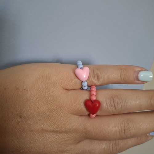 Elastic beaded ring with heart charm