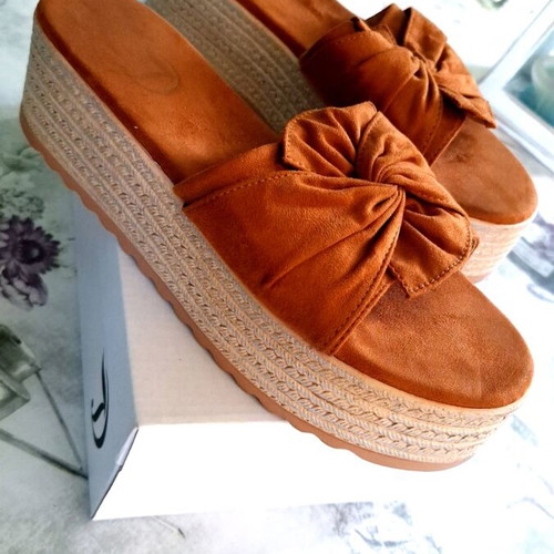 Camel suede flatforms with bow size 39 like new