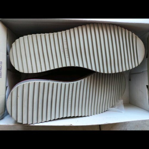 Unisex suede shoes Ted Baker new, size 41, maroon with blue laces