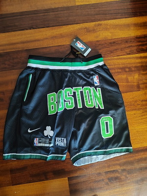 NBA Boston Celtics shorts new, medium size