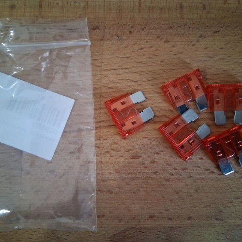Car fuses set, various amperes, Littelfuse & MTA