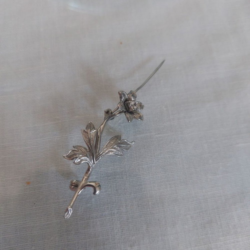 Vintage retro women's pins set of 5, like new