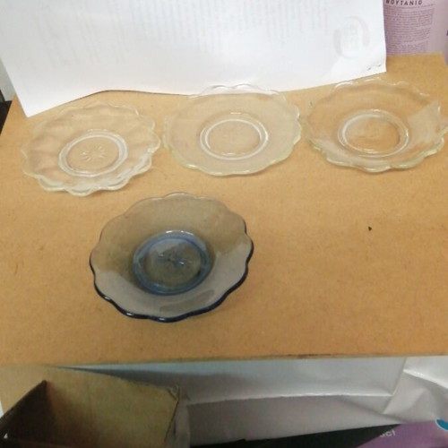 Vintage glass dessert plates set used, 3 transparent 1 blue