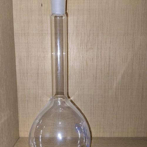 Volumetric flask 500ml new