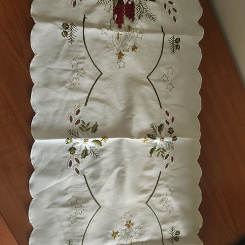 Christmas runner new, size 95x37, ideal for coffee table