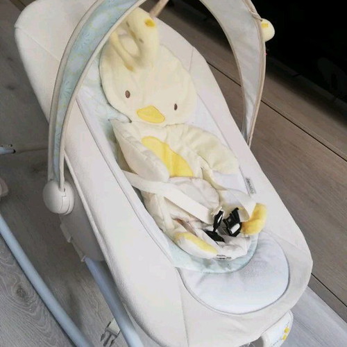 Ingenuity bouncer like new with vibration and music mechanism