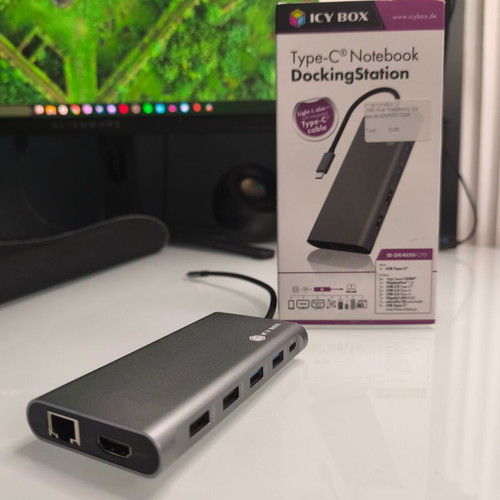 ICY BOX IB-DK4050-CPD USB-C Docking Station like new, 3-screen support, 100W PD