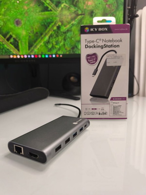 ICY BOX IB-DK4050-CPD USB-C Docking Station like new, 3-screen support, 100W PD