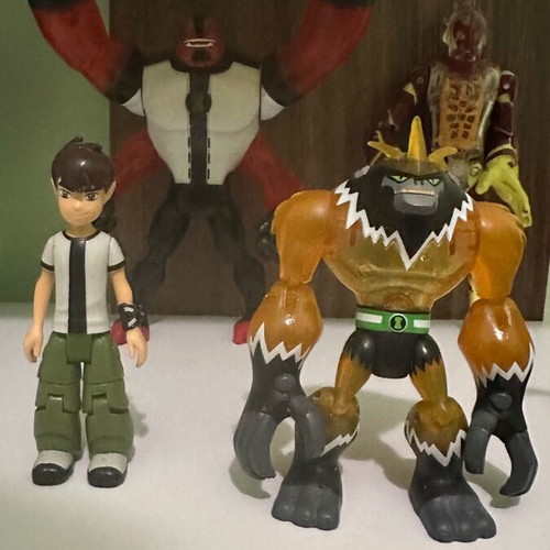 Ben10 figures set