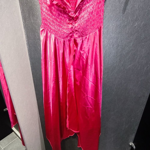 Fuchsia satin asymmetric dress On Line like new, strapless