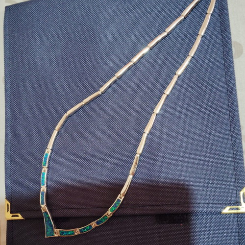 Silver solid necklace with opal, like new