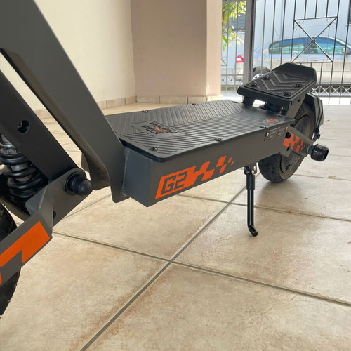 Kukirin G2 electric scooter used with extra protective features