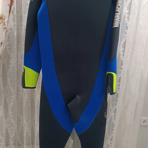 Diving suit like new in excellent condition